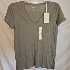 Universal Thread vneck tshirt green extra small